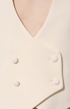 Женский шерстяной жилет JACOB LEE кремвого цвета, арт. WV11823EC | Фото 5 (Материал внешний: Шерсть; Женское Кросс-КТ: Жилет-одежда; Стили: Классический; Длина (верхняя одежда): Короткие)