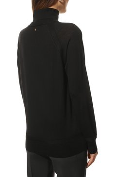 Женская водолазка VERSACE черного цвета, арт. 1003608/A237534 | Фото 4 (Женское Кросс-КТ: Водолазка-одежда; Материал внешний: Шерсть, Шелк, Кашемир; Рукава: Длинные; Длина (для топов): Стандартные; Стили: Кэжуэл)