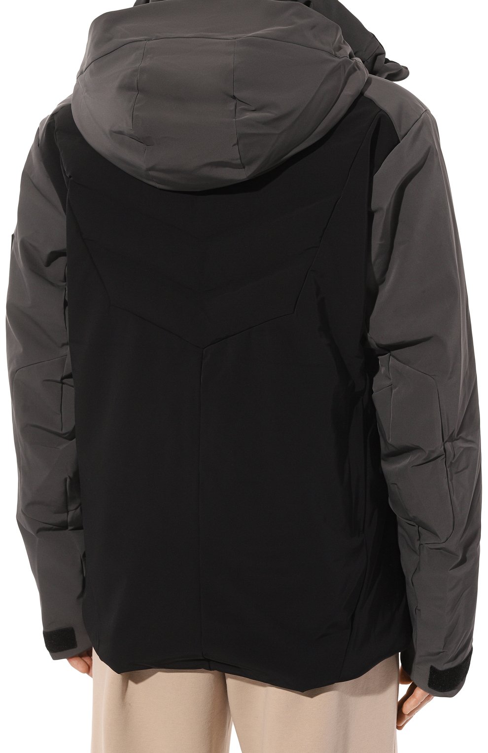 Мужская утепленная куртка BOGNER FIRE+ICE черного цвета, арт. 34016874 | Фото 4 (Кросс-КТ: Куртка; Рукава: Длинные; Материал внешний: Синтетический материал; Мужское Кросс-КТ: утепленные куртки; Материал сплава: Проставлено; Драгоценные камни: Проставлено; Длина (верхняя одежда): Короткие; Стили: Кэжуэл)