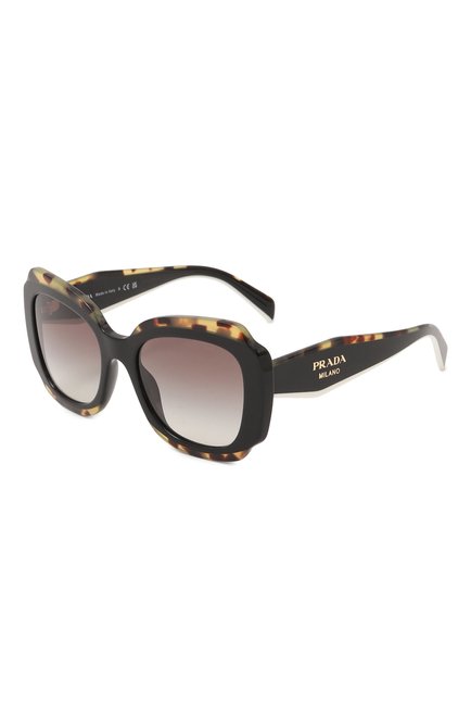 Женские солнцезащитные очки PRADA коричневого цвета, арт. 16YS-01M0A7 | Фото 1 (Тип очков: С/з; Материал: Пластик; Оптика Гендер: оптика-женское; Очки форма: Квадратные, Бабочка)