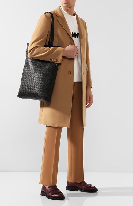 Мужская кожаная сумка-тоут BOTTEGA VENETA черного цвета, арт. 591239/V00BL | Фото 2 (Материал: Натуральная кожа; Размер: large)