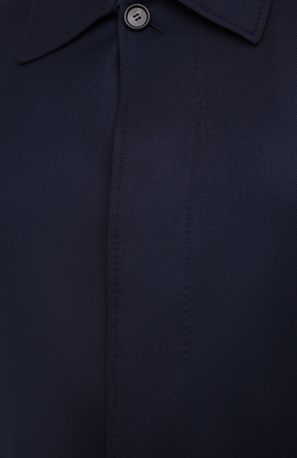 Мужской шерстяной плащ BRIONI темно-синего цвета, арт. S0PZ0L/06AX6 | Фото 5 (Мужское Кросс-КТ: Плащ-верхняя одежда; Материал внешний: Шерсть; Рукава: Длинные; Длина (верхняя одежда): До середины бедра; Региональные ограничения белый список (Axapta Mercury): RU; Материал сплава: Проставлено; �Стили: Классический; Драгоценные камни: Проставлено; Материал подклада: Купро)