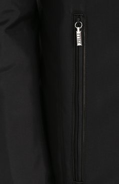 Мужской пуховый плащ на молнии прямого кроя  ZILLI черного цвета, арт. A0TIMB-30036/3500 | Фото 5 (Мужское Кросс-КТ: Плащ-верхняя одежда, Верхняя одежда; Материал внешний: Шелк, Пух и перо; Рукава: Длинные; Длина (верхняя одежда): До середины бедра; Материал сплава: Проставлено; Стили: Классический; Ювелирные украшения: Назначено; Драгоценные камни: Проставлено; Материал подклада: Шелк)