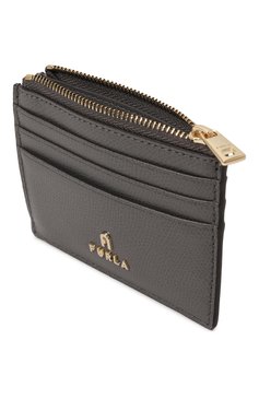 Женский кожаный футляр для кредитных карт FURLA серого цвета, арт. WP00388/ARE000 | Фото 3 (Материал: Натуральная кожа; Материал сплава: Проставлено; Нос: Не проставлено)