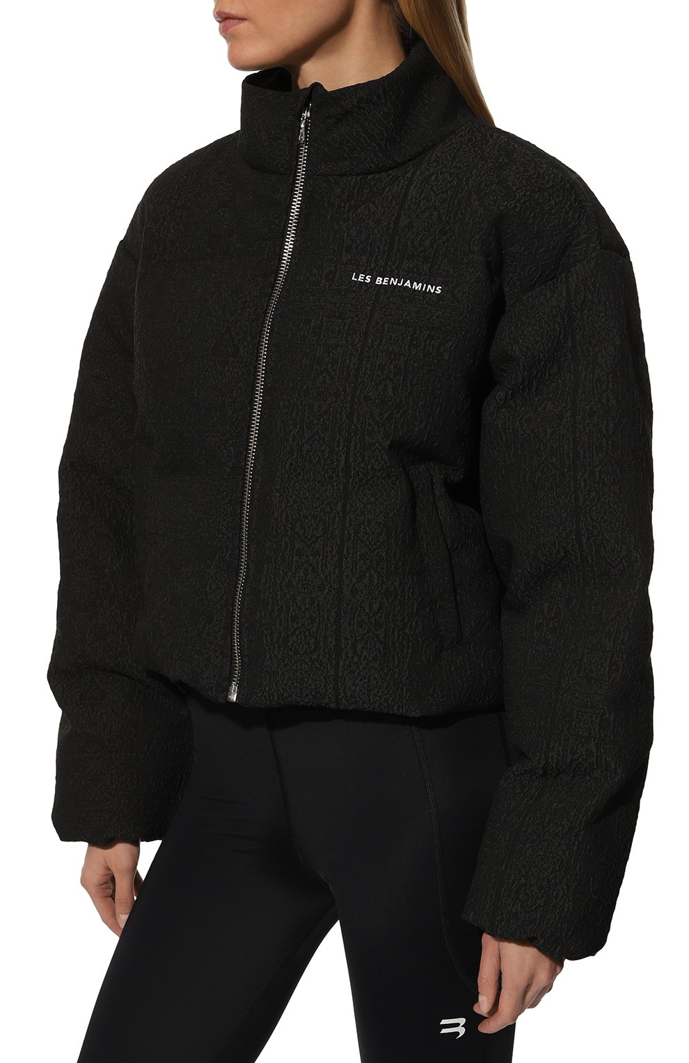 Женская утепленная куртка LES BENJAMINS черного цвета, арт. LB22FWGASFUCA-201 | Фото 3 (Кросс-КТ: Куртка, Утепленный; Рукава: Длинные; Материал внешний: Синтетический материал; Материал сплава: Проставлено; Стили: Спорт-шик; Материал подклада: Синтетический материал; Драгоценные камни: Проставлено; Длина (верхняя одежда): Короткие)