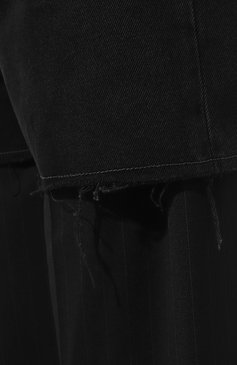Женские джинсы MM6 черного цвета, арт. S52LA0198/STZ086 | Фото 5 (Длина (брюки, джинсы): Удлиненные; Силуэт Ж (брюки и джинсы): Широкие; Материал внешний: Шерсть; Кросс-КТ: Деним; Стили: Гранж; Материал сплава: Проставлено; Драгоценные камни: Проставлено)