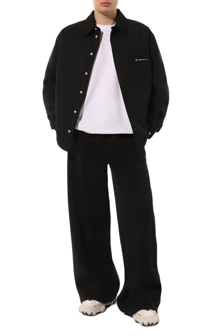 Мужская шерстяная куртка-рубашка JACQUEMUS черного цвета, арт. 23H/236SH105-1333 | Фото 2 (Рукава: Длинные; Материал внешний: Шерсть; Материал сплава: Проставлено; Драгоценные камни: Проставлено; Длина (верхняя одежда): Короткие; Материал подклада: Вискоза; Кросс-КТ: Ветр�овка, Куртка; Стили: Кэжуэл)