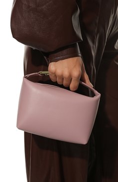 Женская сумка moonbag small EERA розового цвета, арт. MBL | Фото 2 (Сумки-технические: Сумки top-handle; Материал: Натуральная кожа; Материал сплава: Проставлено; Драгоценные камни: Проставлено; Размер: small)