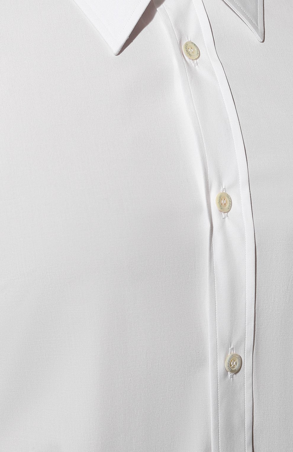 Мужская хлопковая рубашка ALEXANDER MCQUEEN белого цвета, арт. 624753/QPN44 | Фото 5 (Манжеты: На пуговицах; Воротник: Кент; Рукава: Длинные; Случай: Повседневный; Длина (для топов): Стандартные; Материал внешний: Хлопок; Принт: Однотонные; Мужское Кросс-КТ: Рубашка-одежда)