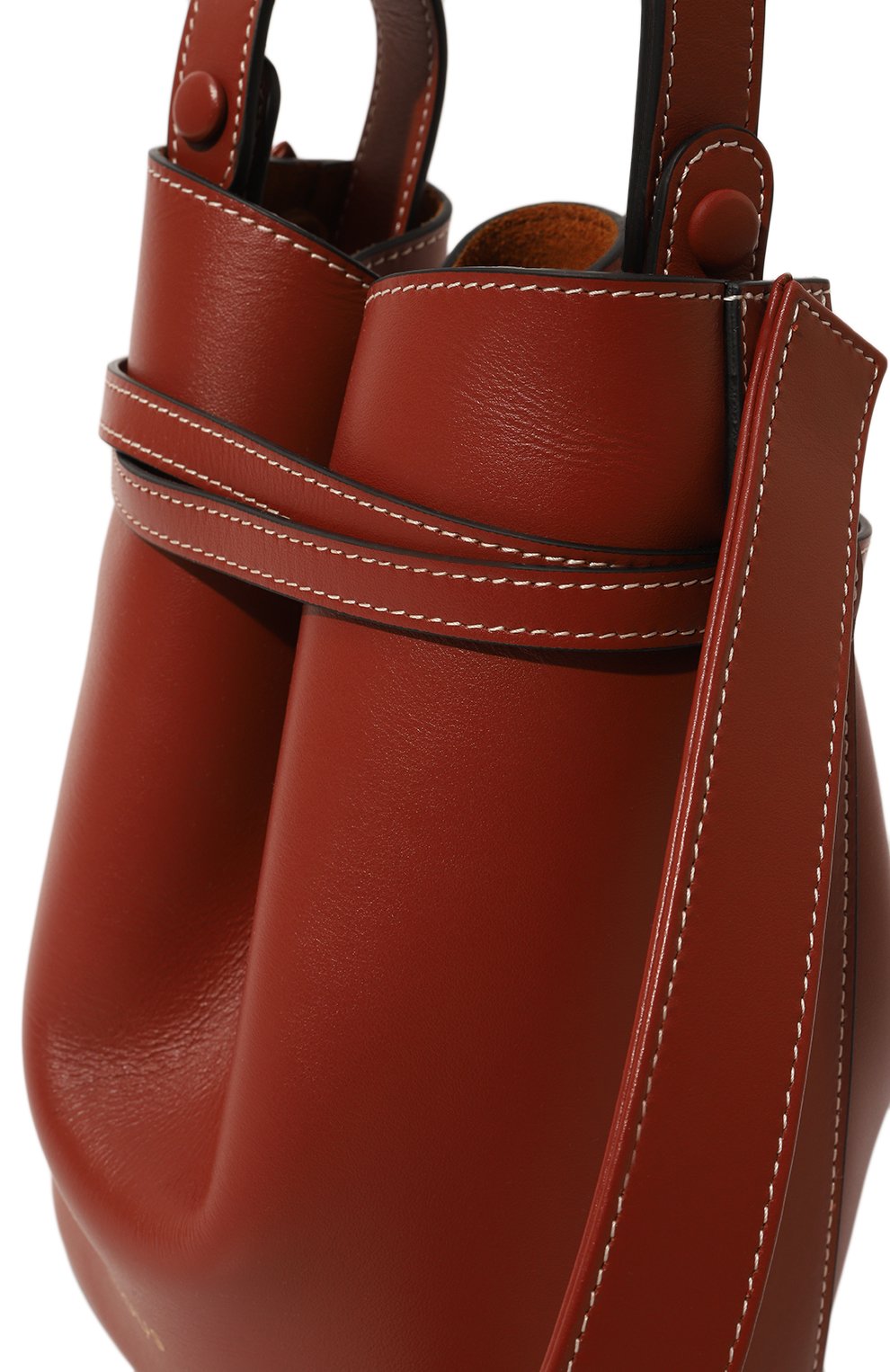 Женская сумка sigma small NEOUS коричневого цвета, арт. 00030A | Фото 3 (Сумки-технические: Сумки top-handle; Материал: Натуральная кожа; Материал сплава: Проставлено; Ремень/цепочка: На ремешке; Драгоценные  камни: Проставлено; Размер: small)