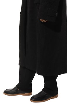Мужские кожаные лоферы VALENTINO черного цвета, арт. 3Y2S0H20/XPJ | Фото 3 (Материал внутренний: Натуральная кожа; Материал сплава: Проставлено; Нос: Не проставлено; Стили: Кэжуэл)