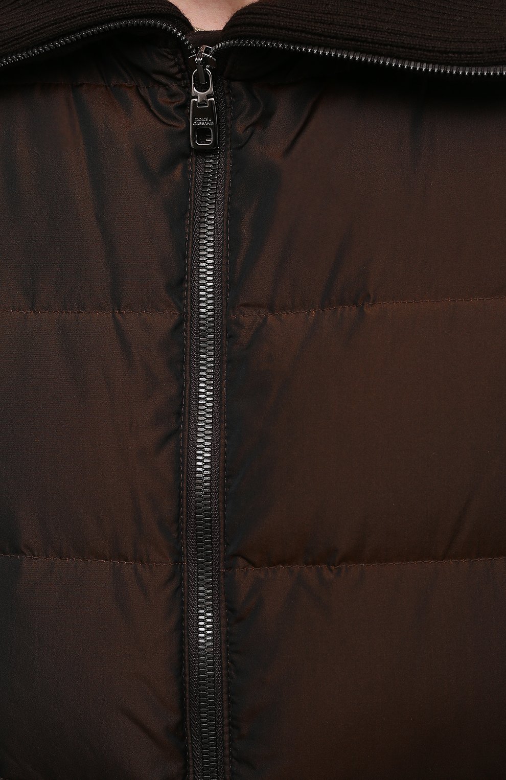 Мужская пуховая куртка DOLCE & GABBANA коричневого цвета, арт. G9TU2T/HUMJD | Фото 5 (Кросс-КТ: Куртка; Мужское Кросс-КТ: пуховик-короткий; Рукава: Длинные; Материал внешний: Синтетический материал; Региональные ограничения белый список (Axapta Mercury): RU; Материал подклада: Синтетический материал; Длина (верхняя одежда): Короткие; Материал утеплителя: Пух и перо; Стили: Кэжуэл)