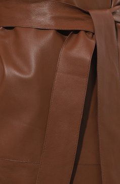 Женский кожаный плащ ANTONELLI FIRENZE коричневого цвета, арт. J7372/8966 | Фото 5 (Рукава: Длинные; Стили: Гламурный; Длина (верхняя одежда): До колена; Материал внешний: Натуральная кожа; 1-2-бортные: Двубортные)