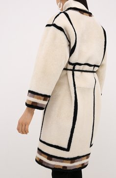Женская дубленка с поясом BLANCHA кремвого цвета, арт. 20095/300/26/VARIANTE IV0RY | Фото 4 (Женское Кросс-КТ: Мех, Замша и кожа; Рукава: Длинные; Материал внешний: Натуральный мех; Длина (верхняя одежда): До колена)