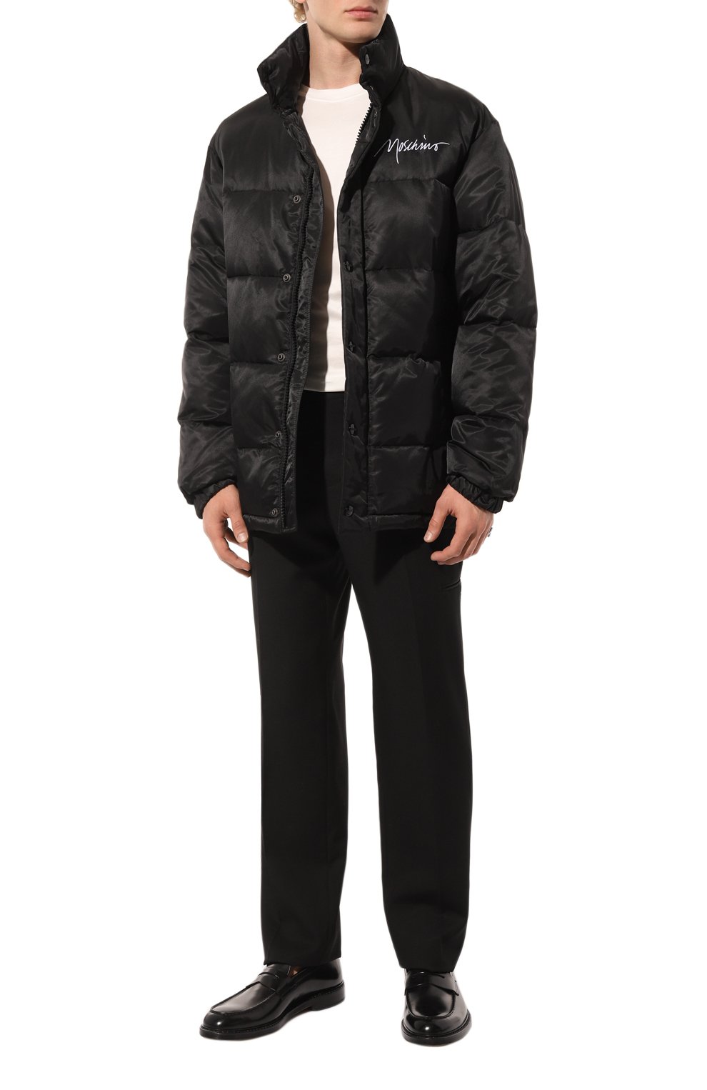 Мужская утепленная куртка MOSCHINO черного цвета, арт. A0629/5215 | Фото 2 (Кросс-КТ: Куртка; Рукава: Длинные; Длина (верхняя одежда): До середины бедра; Материал внешний: Синтетический материал; Мужское Кросс-КТ: утепленные куртки; Материал сплава: Проставлено; Материал подклада: Синтетический материал; Драгоценные камни: Проставлено; Стили: Кэжуэл)