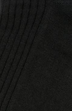 Мужские шерстяные носки FALKE черного цвета, арт. 14449 | Фото 2 (Материал внешний: Шерсть; Кросс-КТ: бельё; Материал сплава: Проставлено, Проверено; Нос: Не проставлено; Статус проверки: Проверено, Проверена категория)