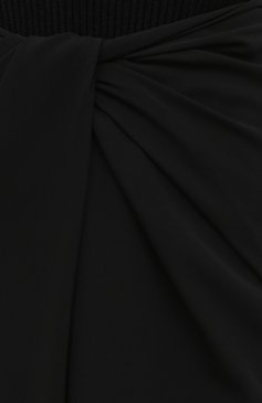 Женская юбка VALENTINO черного цвета, арт. VB0RA7K16B5 | Фото 5 (Материал внешний: Шелк, Синтетический материал; Региональные ограничения белый список (Axapta Mercury): RU; Женское Кросс-КТ: Юбка-одежда; Длина Ж (юбки, платья, шорты): Миди; Материал подклада: Вискоза; Стили: Кэжуэл)