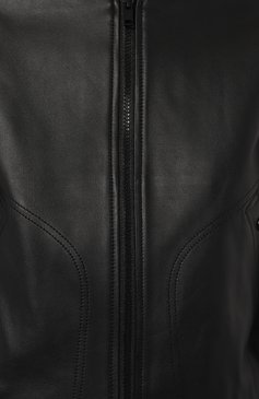 Женская кожаная куртка YS ARMY PARIS черного цвета, арт. 23EFV00354A45W | Фото 5 (Кросс-КТ: Куртка; Рукава: Длинные; Стили: Гранж; Материал сплава: Проставлено; Материал подклада: Синтетический материал; Материал внешний: Натуральная кожа; Драгоценные камни: Проставлено; Женское Кросс-КТ: Замша и кожа; Длина (верхняя одежда): Короткие)