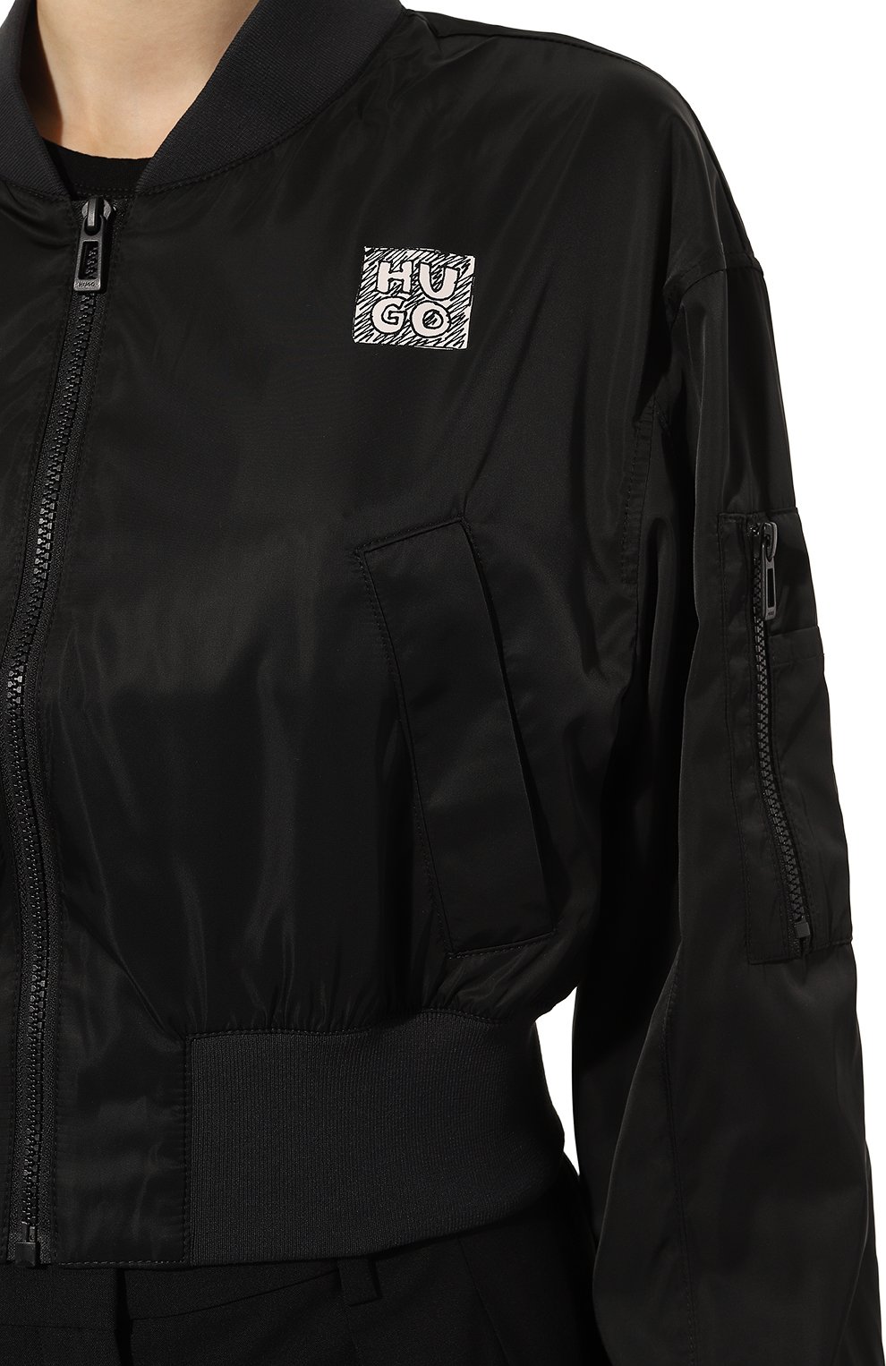 Женский бомбер HUGO черного цвета, арт. 50494700 | Фото 5 (Кросс-КТ: Куртка, бомбер; Рукава: Длинные; Материал внешний: Синтетический материал; Стили: Спорт-шик; Длина (верхняя одежда): Короткие)
