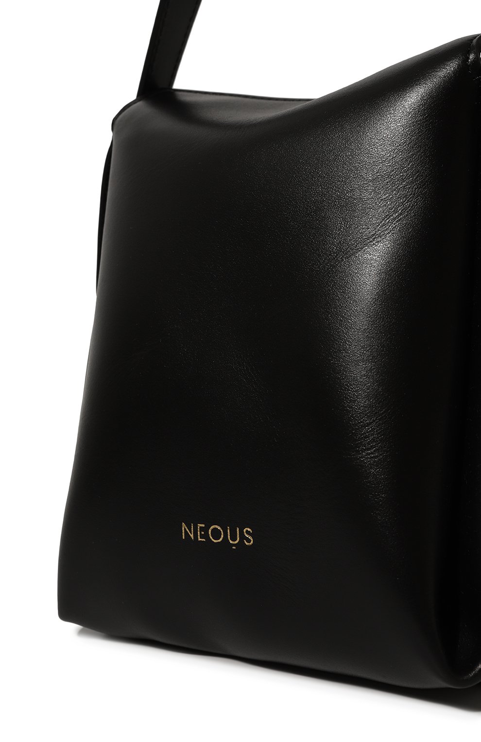 Женская сумка NEOUS черного цвета, арт. 00041A01 | Фото 3 (Сумки-технические: Сумки top-handle; Материал: Натуральная кожа; Материал сплава: Проставлено; Размер: mini; Ремень/цепочка: На ремешке; Драгоценные камни: Проставлено)