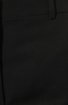 Женские шерстяные брюки ALEXANDER MCQUEEN черного цвета, арт. 706827/QJAAC | Фото 5 (Длина (брюки, джинсы): Удлиненные; Материал внешний: Шерсть; Стили: Гламурный; Женское Кросс-КТ: Брюки-одежда; Региональные ограничения белый список (Axapta Mercury): Не проставлено; Материал сплава: Проставлено; Нос: Не проставлено; Драгоценные камни: Проставлено; Силуэт Ж (брюки и джинсы): Узкие)