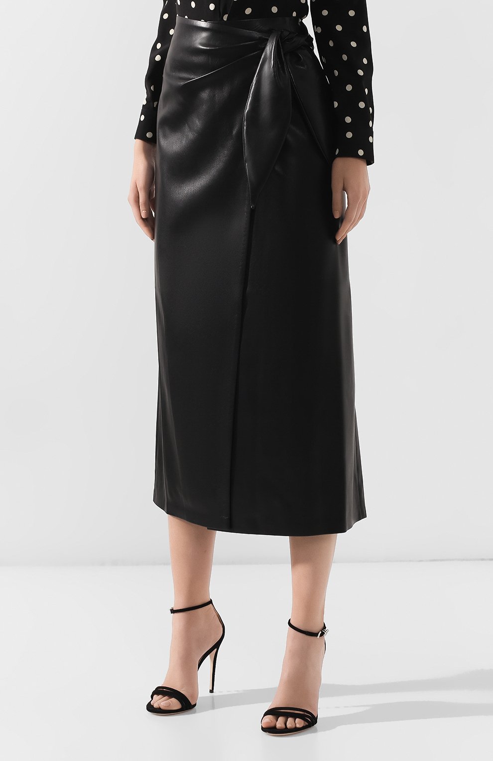 Женская юбка-миди NANUSHKA черного цвета, арт. AMAS_BLACK_VEGAN LEATHER | Фото 3 (Материал внешний: Синтетический материал, Полиэстер, Экокожа; Женское Кросс-КТ: Юбка-одежда; Длина Ж (юбки, платья, шорты): Миди; Кросс-КТ: экокожа; Материал подклада: Синтетический материал; Статус проверки: Проверено, Проверена категория)