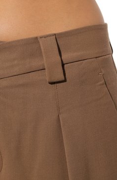 Женские брюки CLOSED бежевого цвета, арт. C91081-35P-22 | Фото 5 (Силуэт Ж (брюки и джинсы): Широкие; Материал внешний: Шерсть, Синтетический материал; Длина (брюки, джинсы): Стандартные; Женское Кросс-КТ: Брюки-одежда; Материал сплава: Проставлено; Драгоценные камни: Проставлено; Стили: Кэжуэл)