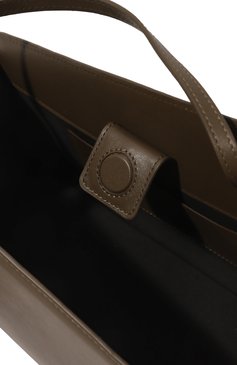 Женский сумка-тоут slant YUZEFI коричневого цвета, арт. YUZAW22-HB-SLC-36 | Фото 5 (Сумки-технические: Сумки-шопперы; Размер: medium; Материал: Натуральная кожа; Ремень/цепочка: На ремешке)