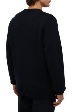 Мужской кашемировый свитер PRADA темно-синего цвета, арт. UMB198-1KVZ-F0008-211 | Фото 4 (Материал внешний: Шерсть, Кашемир; Рукава: Длинные; Принт: Без принта; Длина (для топов): Стандартные; Мужское Кросс-КТ: Свитер-одежда; Стили: Кэжуэл)