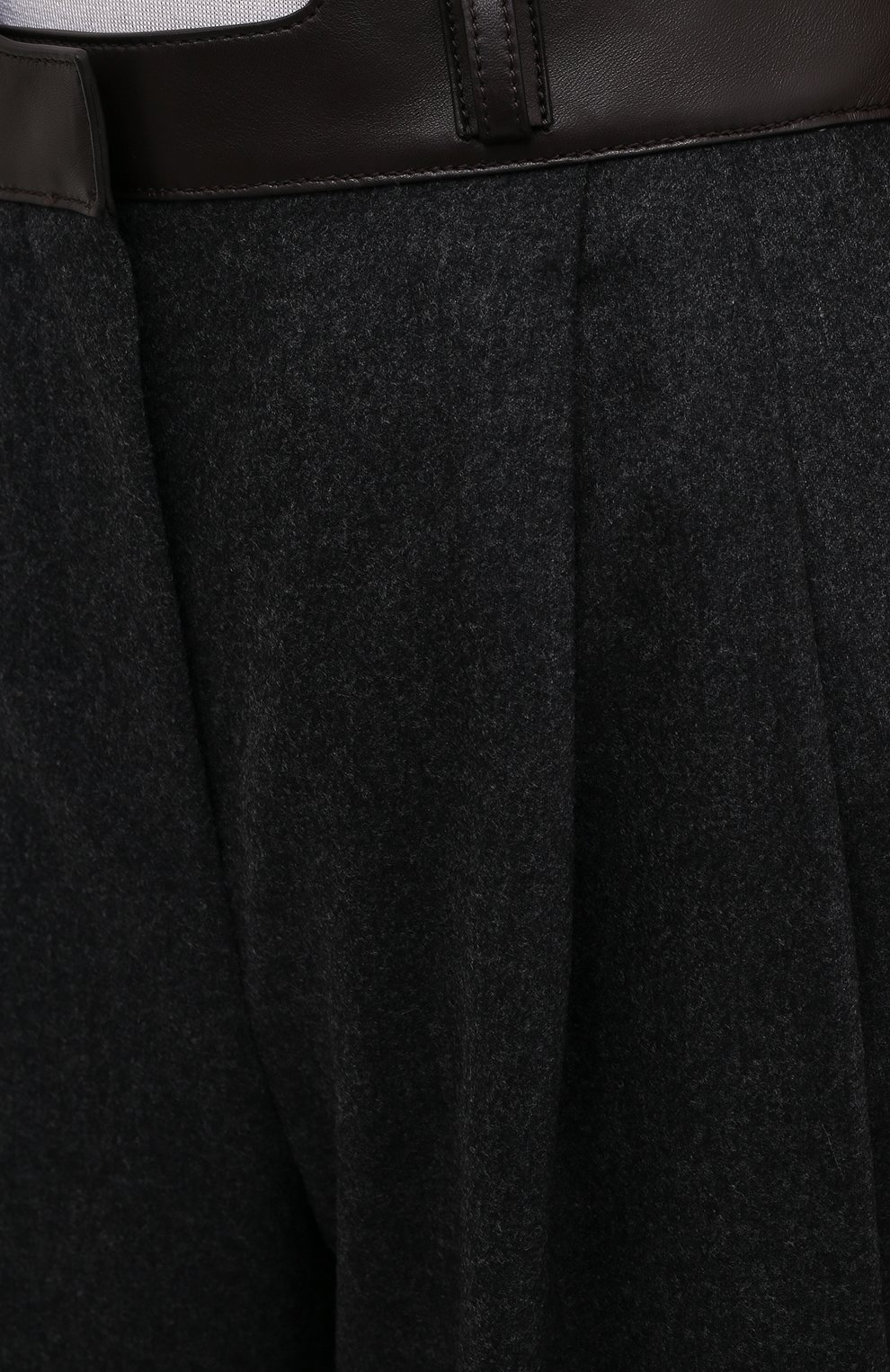 Женские шерстяные брюки GIORGIO ARMANI темно-серого цвета, арт. 1WHPP0IG/T016Z | Фото 5 (Длина (брюки, джинсы): Удлиненные; Материал внешний: Шерсть; Стили: Гламурный; Женское Кросс-КТ: Брюки-одежда; Силуэт Ж (брюки и джинсы): Прямые)