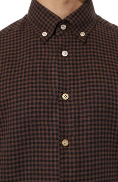 Мужская хлопковая рубашка KITON коричневого цвета, арт. UCIH0864311 | Фото 5 (Манжеты: На пуговицах; Воротник: Button down; Принт: Клетка; Рукава: Длинные; Рубашки М: Regular Fit; Случай: Повседневный; Длина (для топов): Стандартные; Материал сплава: Проставлено; Материал внешний: Хлопок; Драгоценные камни: Проставлено; Стили: Кэжуэл)