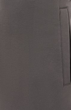 Мужские хлопковые джоггеры HINNOMINATE темно-серого цвета, арт. HUS3/HNM182 | Фото 5 (Длина (брюки, джинсы): Стандартные; Материал сплава: Проставлено; Материал внешний: Хлопок; Стили: Спорт-шик; Драгоценные камни: Проставлено; Силуэт М (брюки): Джоггеры)