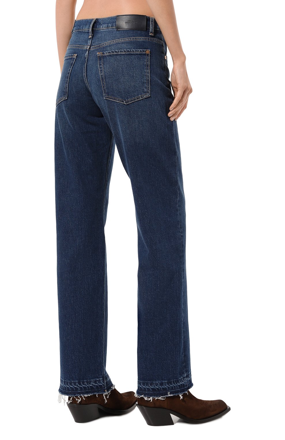 Женские джинсы 7 FOR ALL MANKIND синего цвета, арт. JSSTC650BS | Фото 4 (Длина (брюки, джинсы): Удлиненные; Кросс-КТ: Деним; Материал сплава: Проставлено; Силуэт Ж (брюки и джинсы): Расклешенные; Матери�ал внешний: Хлопок, Деним; Детали: Потертости; Драгоценные камни: Проставлено; Стили: Кэжуэл)