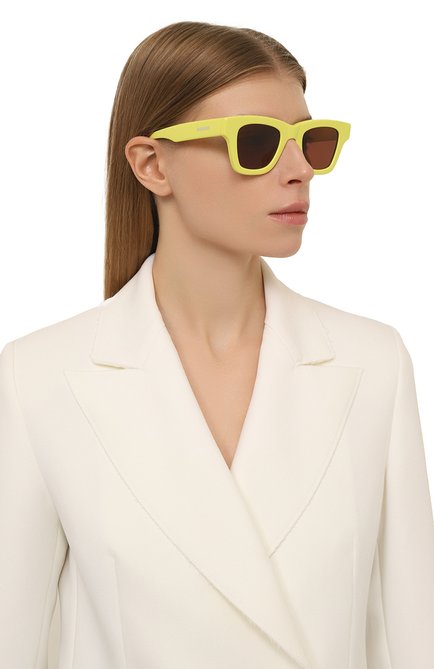 Женские солнцезащитные очки JACQUEMUS желтого цвета, арт. LES LUNETTES N0CI0 YELL0W | Фото 2 (Тип очков: С/з; Оптика Гендер: оптика-женское; Очки форма: Квадратные)