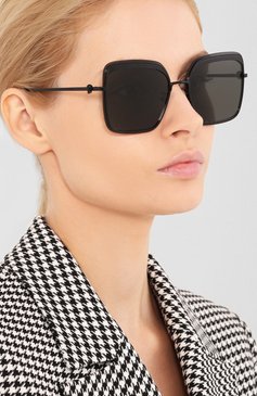 Женские солнцезащитные очки ALEXANDER MCQUEEN черного цвета, арт. AM0222SK-001 | Фото 2 (Тип очков: С/з; Очки форма: Квадратные; Оптика Гендер: оптика-женское)