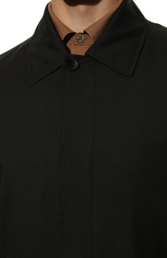Мужской плащ из шерсти и шелка BRIONI черного цвета, арт. SFML/06AX3 | Фото 5 (Мужское Кросс-КТ: Плащ-верхняя одежда, Верхняя одежда; Материал внешний: Шерсть, Шелк; Рукава: Длинные; Длина (верхняя одежда): До середины бедра; Материал сплава: Проставлено; Стили: Классический; Материал подклада: Синтетический материал; Ювелирные украшения: Назначено; Драгоценные камни: Проставлено)