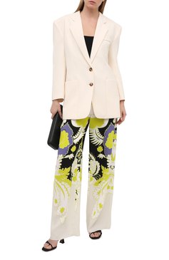Женские шелковые брюки VALENTINO разноцветного цвета, арт. VB3RB45567H | Фото 2 (Длина (брюки, джинсы): Удлиненные; Материал внешний: Шелк; Женское �Кросс-КТ: Брюки-одежда; Силуэт Ж (брюки и джинсы): Прямые; Региональные ограничения белый список (Axapta Mercury): RU; Материал сплава: Проставлено; Драгоценные камни: Проставлено; Стили: Романтичный)