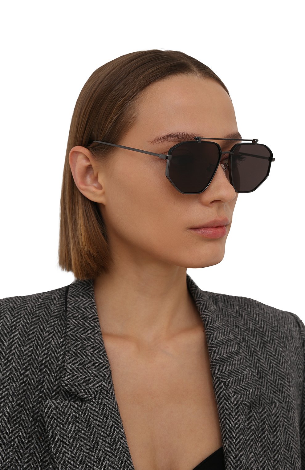 Женские солнцезащитные очки ALEXANDER MCQUEEN черного цвета, арт. AM0337S 001 | Фото 2 (Тип очков: С/з; Оптика Гендер: оптика-женское; Очки форма: Авиаторы)