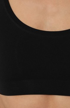 Женский топ HANRO черного цвета, арт. 071810. | Фото 5 (Материал внешний: Синтетический материал; Материал сплава: Проставлено; Нос: Н е проставлено; Женское Кросс-КТ: Бюстгальтеры)