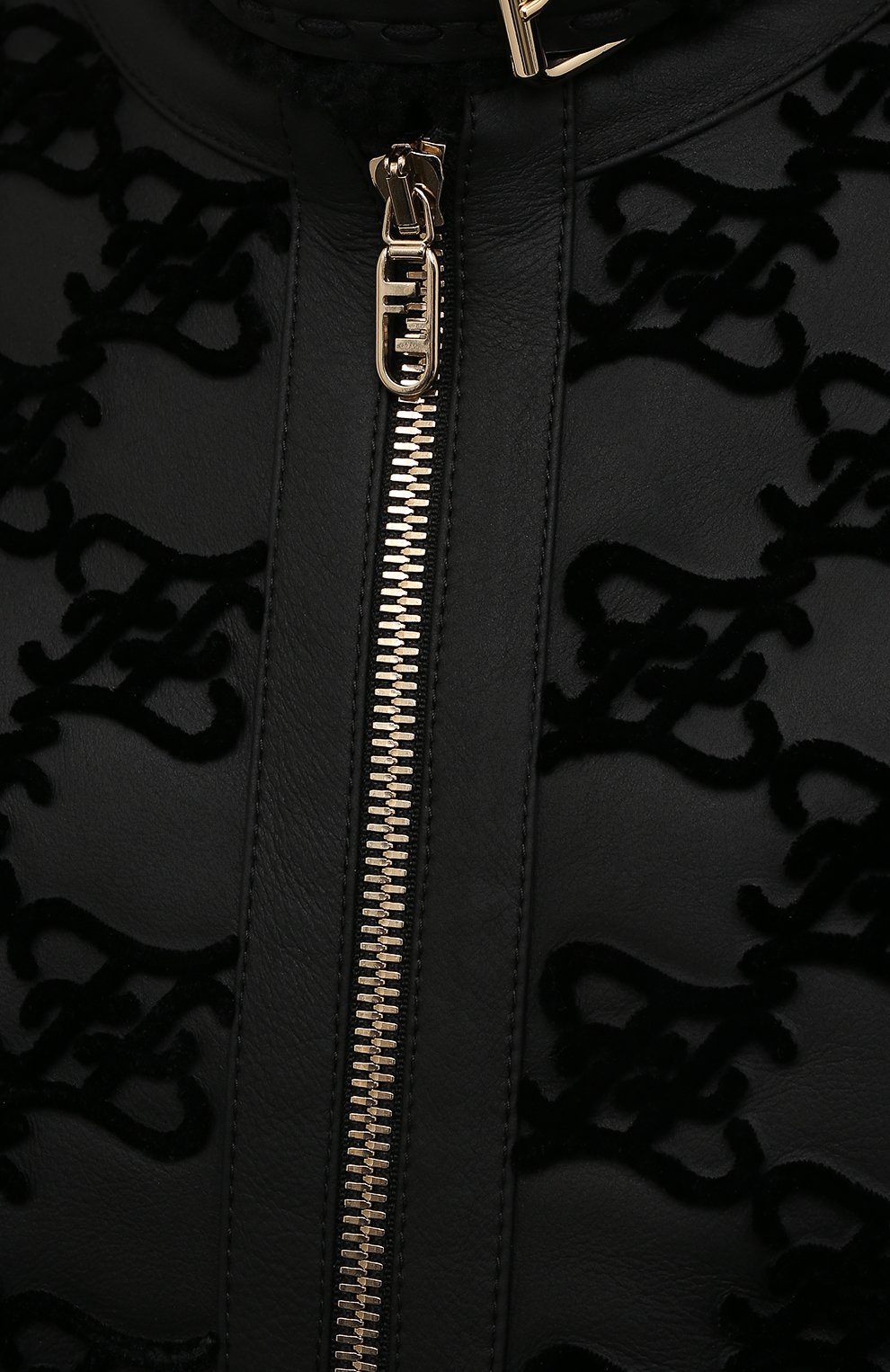Женская дубленка FENDI черного цвета, арт. FM5293 AH0T | Фото 5 (Рукава: Длинные; Материал внешний: Натуральный мех; Стили: Гранж; Длина (верхняя одежда): Короткие)