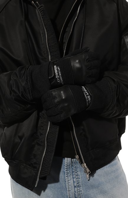 Мужские перчатки 120th anniversary HARLEY-DAVIDSON черного цвета, арт. 97173-23VM | Фото 2 (Материал сплава: Проставлено; Материал: Натуральная кожа; Нос: Не проставлено)