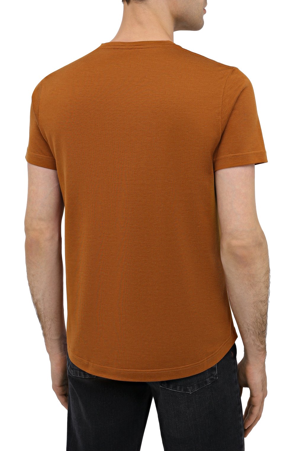 Мужская футболка из шелка и хлопка LORO PIANA светло-коричневого цвета, арт. FAF6128 | Фото 4 (Материал внешний: Шелк, Хлопок; Принт: Без принта; Рукава: Короткие; Длина (для топов): Стандартные; Региональные ограничения белый список (Axapta Mercury): RU; Мужское Кросс-КТ: Футболка-одежда; Материал сплава: Проставлено; Стили: Классический; Драгоценные камни: Проставлено)