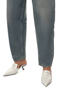 Женские кожаные мюли PRADA белого цвета, арт. 1D897M-055-F0009-055 | Фото 3 (Каблук высота: Средний; Каблук тип: Фигурный; Подошва: Плоская)
