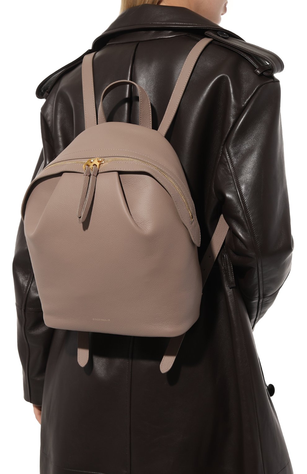 Женский рюкзак soft-wear COCCINELLE бежевого цвета, арт. E1 P5A 14 01 01 | Фото 2 (Размер: medium; Материал: Натуральная кожа; Материал сплава: Проставлено; Драгоценные камни: Проставлено; Стили: Кэжуэл)