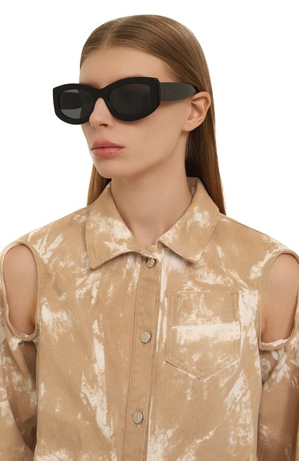 Женские солнцезащитные очки BOSS черного цвета, арт. 1455 807 | Фото 2 (Тип очков: С/з; Оптика Гендер: оптика-женское; Очки форма: Овальные)