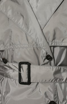 Женский тренч PRADA серого цвета, арт. 291168-1WQ9-F0193-201 | Фото 5 (Рукава: Длинные; Материал внешний: Синтетический материал; Длина (верхняя одежда): Длинные; Стили: Кэжуэл)