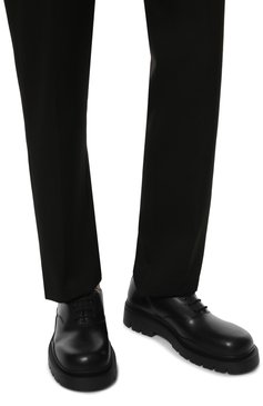 Мужские кожаные оксфорды tire BOTTEGA VENETA черного цвета, арт. 667073/VBS50 | Фото 3 (Материал внутренний: Натуральная кожа; Материал сплава: Проставлено; Нос: Не проставлено; Стили: Классический)