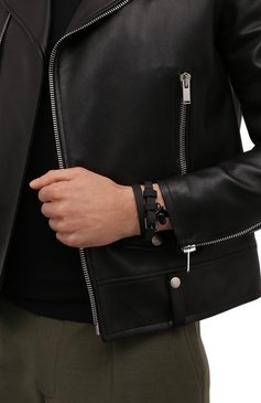 Мужской кожаный браслет ALEXANDER MCQUEEN черного цвета, арт. 554466/1AACP | Фото 2 (Материал: Н атуральная кожа)