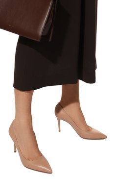 Женские кожаные туфли gianvito 85 GIANVITO ROSSI бежевого цвета, арт. G24580.85RIC.VITPEAH | Фото 3 (Каблук высота: Высокий; Материал внешний: Кожа; Материал внутренний: Натуральная кожа; Материал сплава: Проставлено; Каблук тип: Шпилька; Подошва: Плоская; Драгоценные камни: Проставлено)
