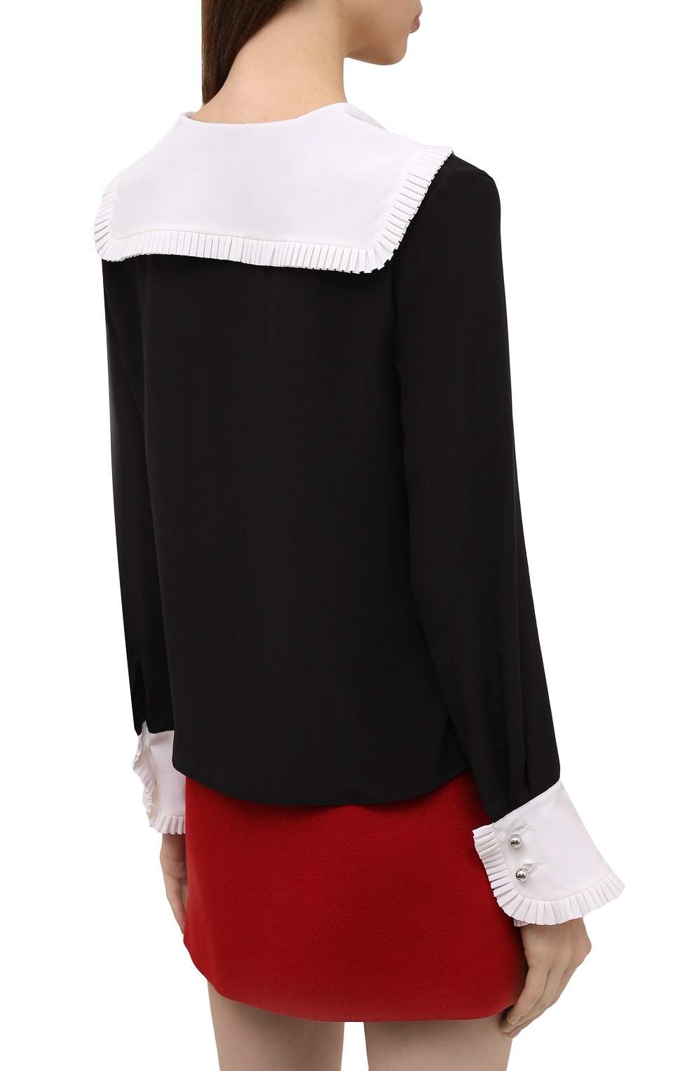 Женская шелковая блузка MIU MIU черного цвета, арт. MK1588-102-F0002 | Фото 4 (Материал внешний: Шелк; Рукава: Длинные; Принт: Без принта; Длина (для топов): Стандартные; Стили: Романтичный; Женское Кросс-КТ: Блуза-одежда)